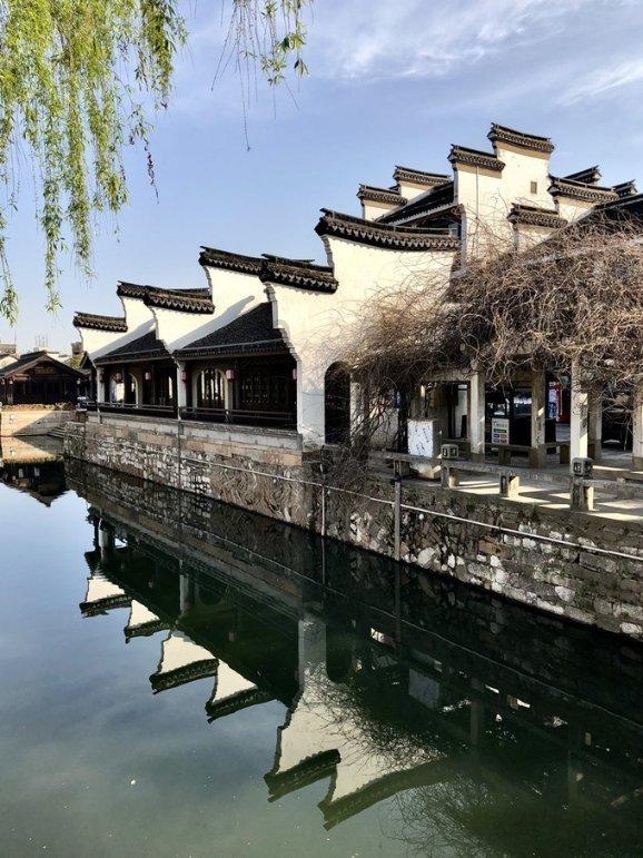 房子的首付是婆婆的名字，结婚后还贷是老公的名字，当时售楼部说，用老公的住房公积金贷款房证上只能是他游戏画面